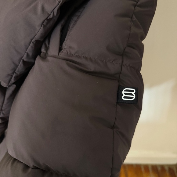 Aritzia The Super Puff - Picture 3 of 6